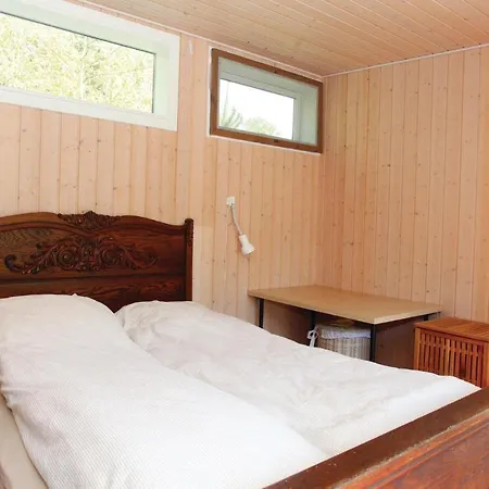 Six-bedroom Holiday With A Fireplace In