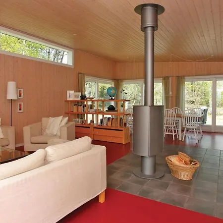 Casa de Férias Six-bedroom Holiday With A Fireplace In *